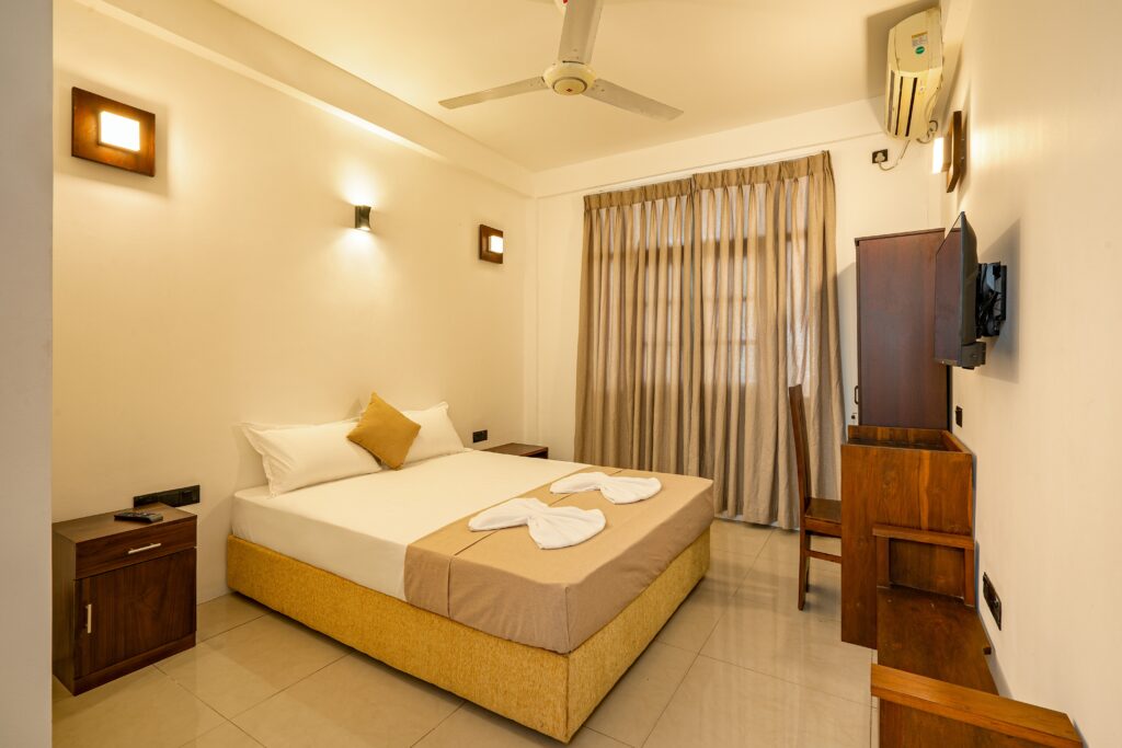 Peridot Hotels Mount Lavinia