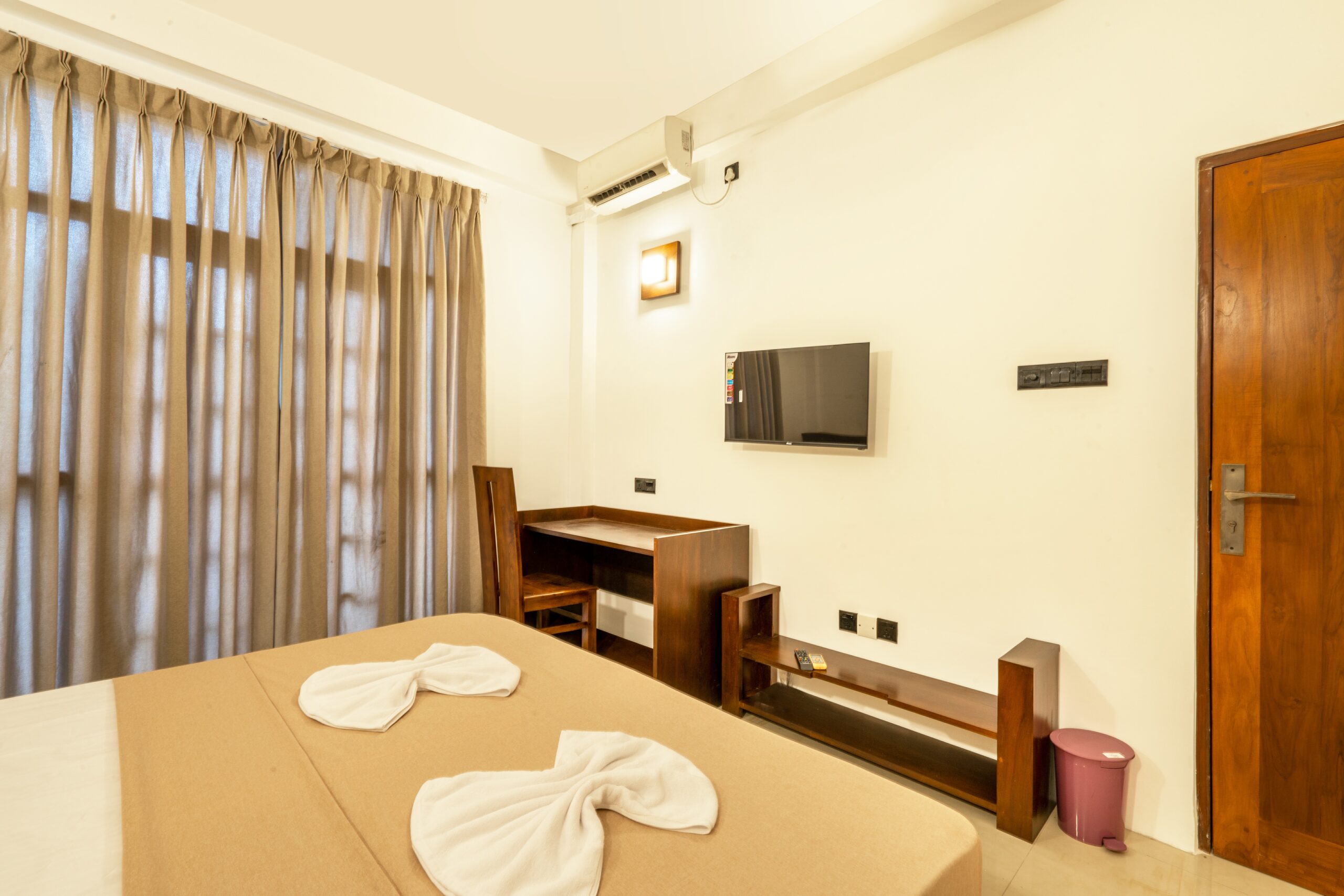 Peridot Hotels Mount Lavinia